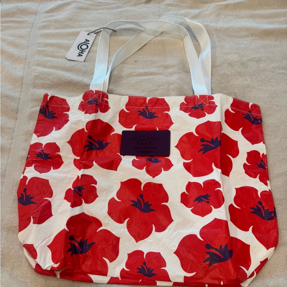 Reversible Tote I Hawaiian Airlines Pualani x Aloha Collection